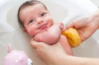 How Do You Transition Your Baby From a Sponge Bath to a Regular Bath?